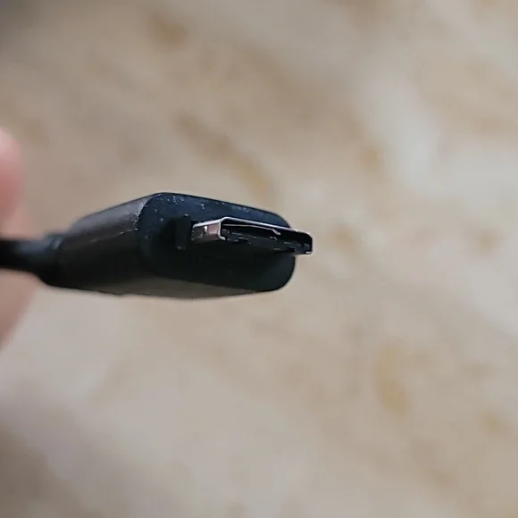 Verizon Car Charger - Picture 9 of 12